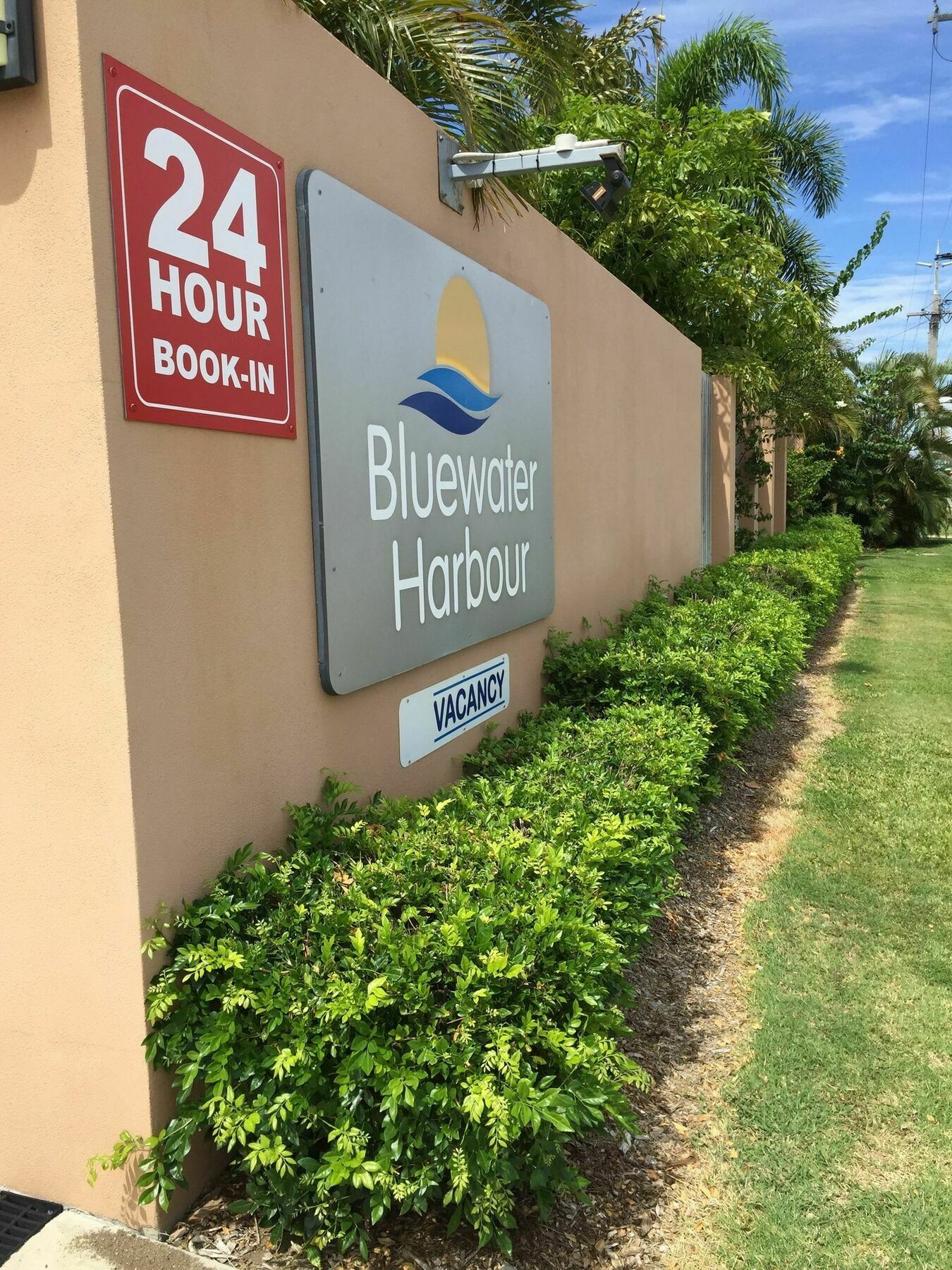Bluewater Harbour Motel Bowen Dış mekan fotoğraf